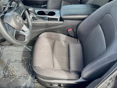 Used 2024 Nissan Altima 2.5 SV FWD image 18