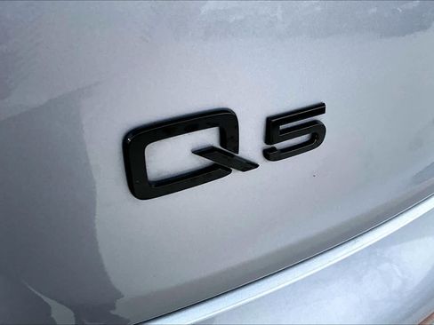 Used 2024 Audi Q5 2.0T Prestige w/ Prestige Package image 33