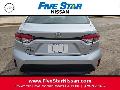 Used 2024 Toyota Corolla LE w/ LE Convenience Package FWD image 10