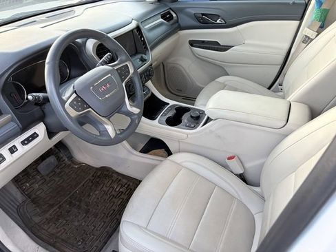 Used 2023 GMC Acadia Denali w/ Denali Ultimate Package AWD/4WD image 5
