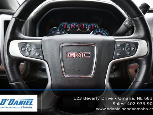 Used 2017 GMC Sierra 1500 SLT w/ SLT Preferred Package AWD/4WD image 29