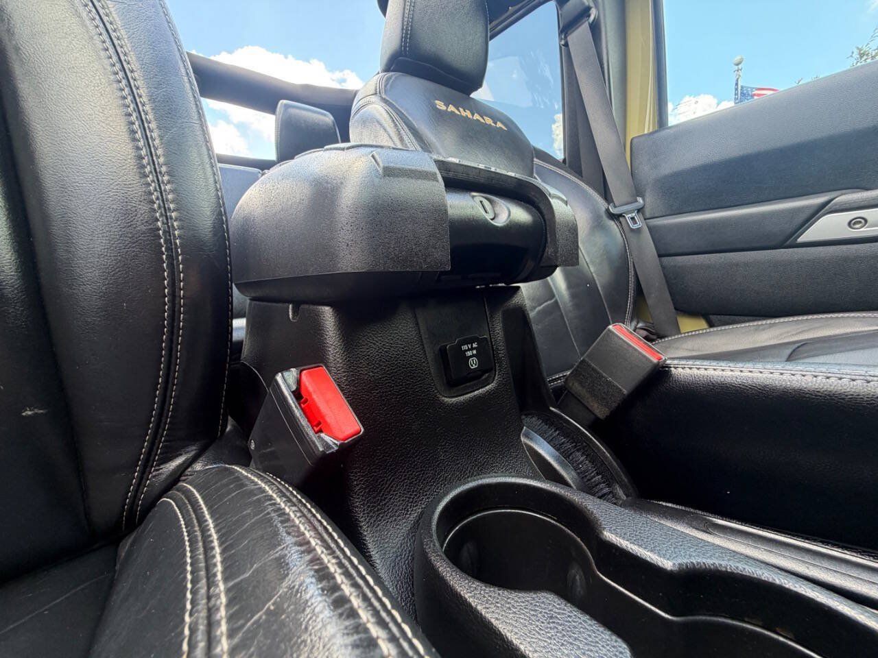 Used 2013 Jeep Wrangler Unlimited Sahara w/ Dual Top Group AWD/4WD image 38