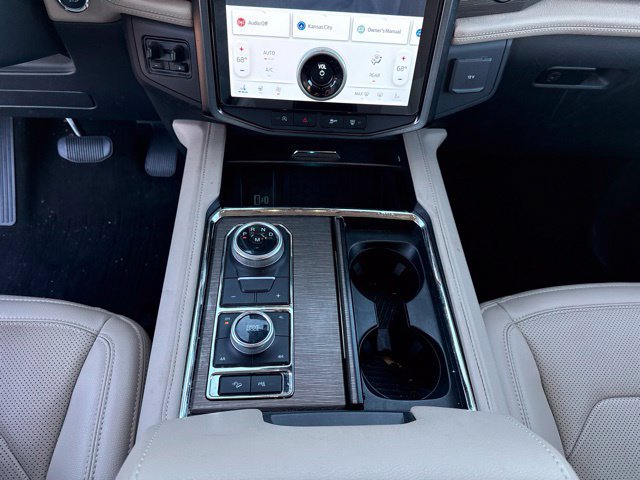 Used 2024 Ford Expedition Max Limited AWD/4WD image 21