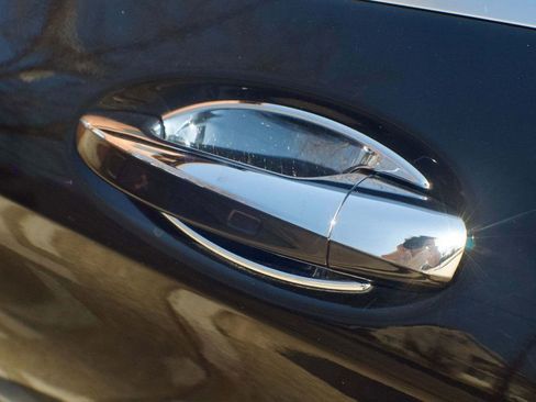 Used 2017 Mercedes-Benz S 550 Cabriolet image 15