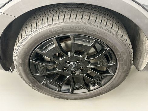 Used 2021 Kia Telluride EX w/ EX Premium Package AWD/4WD image 11