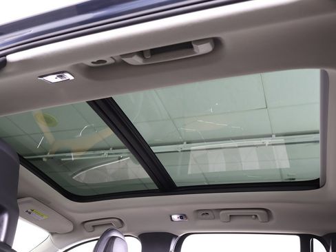 Used 2021 Volvo XC90 T6 Momentum w/ Climate Package image 24