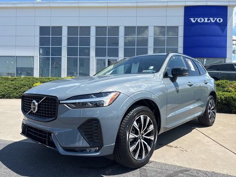 Certified 2024 Volvo XC60 B5 Core w/ Protection Package Premier AWD/4WD image 40