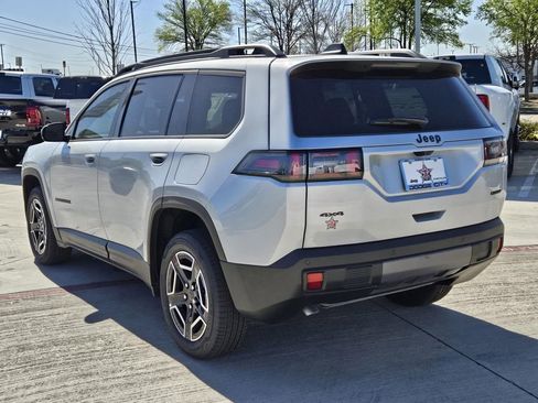 New 2026 Jeep Cherokee Limited image 3