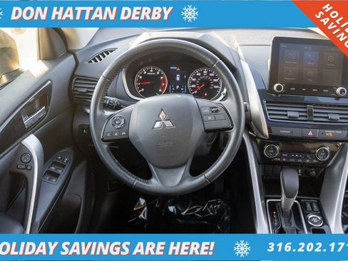 Used 2022 Mitsubishi Eclipse Cross SE image 5