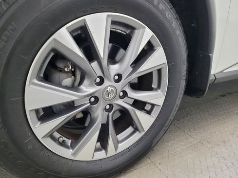 Used 2015 Nissan Murano S image 31