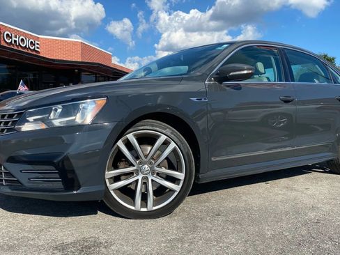 Used 2017 Volkswagen Passat 1.8T R-Line image 1