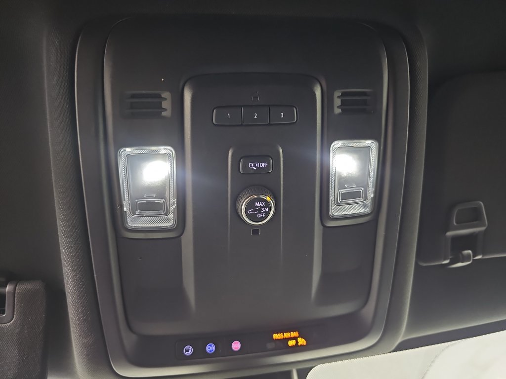 Used 2021 GMC Yukon XL SLT AWD/4WD image 35