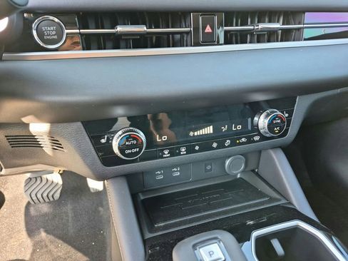 New 2025 Mitsubishi Outlander SE AWD/4WD image 24