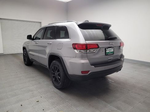 Used 2021 Jeep Grand Cherokee Laredo image 5