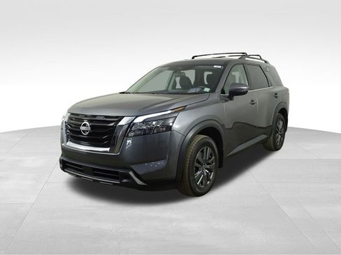 Used 2024 Nissan Pathfinder SV image 39