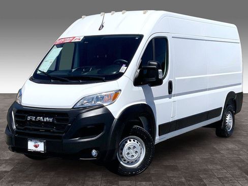 Used 2025 RAM ProMaster 2500 w/ Convenience Group FWD image 1