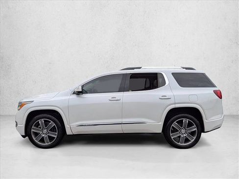 Used 2019 GMC Acadia Denali w/ Technology Package AWD/4WD image 9
