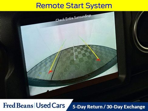 Used 2022 Jeep Wrangler Unlimited Sahara w/ Cold Weather Group image 18