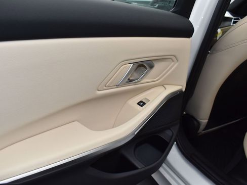 Certified 2025 BMW 330i Sedan w/ Premium Package image 15