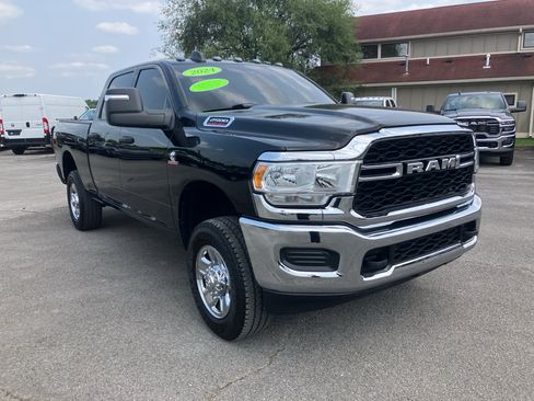 Certified 2024 RAM 2500 Tradesman w/ Chrome Appearance Group AWD/4WD image 3