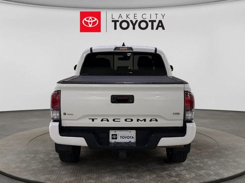 Used 2022 Toyota Tacoma TRD Sport AWD/4WD image 7