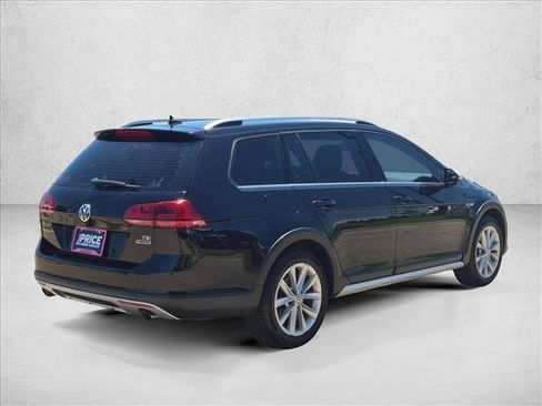 Used 2017 Volkswagen Golf Alltrack AWD/4WD image 5