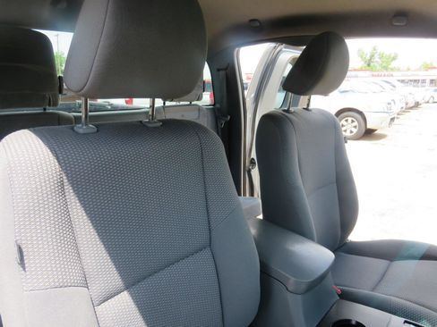 Used 2011 Toyota Tacoma PreRunner image 19