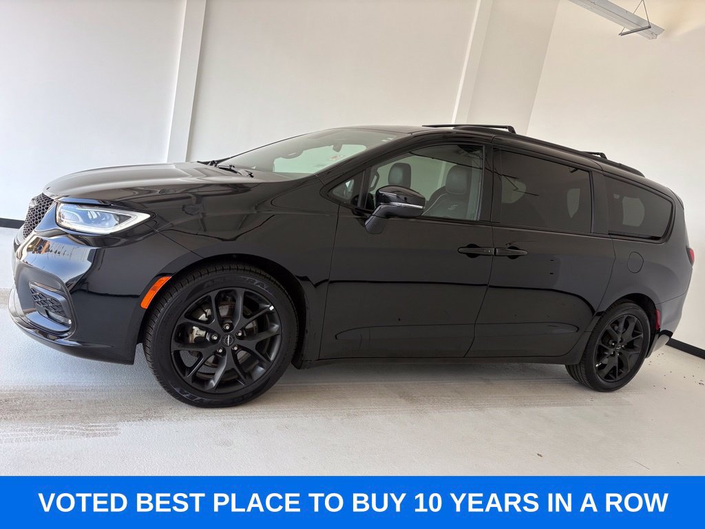 Used 2025 Chrysler Pacifica Limited FWD image 6