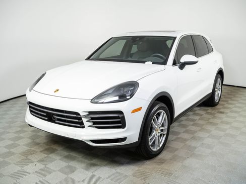 Certified 2023 Porsche Cayenne AWD/4WD image 1