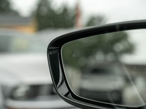 Used 2017 BMW 530i xDrive 530i xDrive Sedan 4D image 20