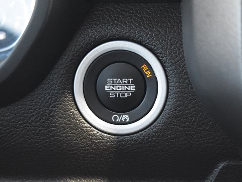 Used 2022 RAM 1500 Big Horn AWD/4WD image 10