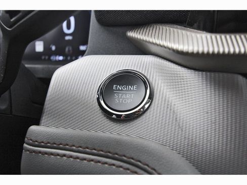 Used 2025 Ford Explorer Active w/ Active Comfort Package image 20