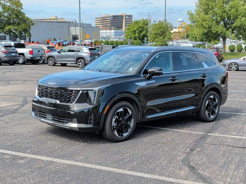 Certified 2025 Kia Sorento SX Prestige AWD/4WD image 2