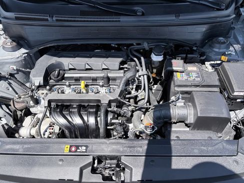 Used 2025 Hyundai Venue SEL FWD image 30