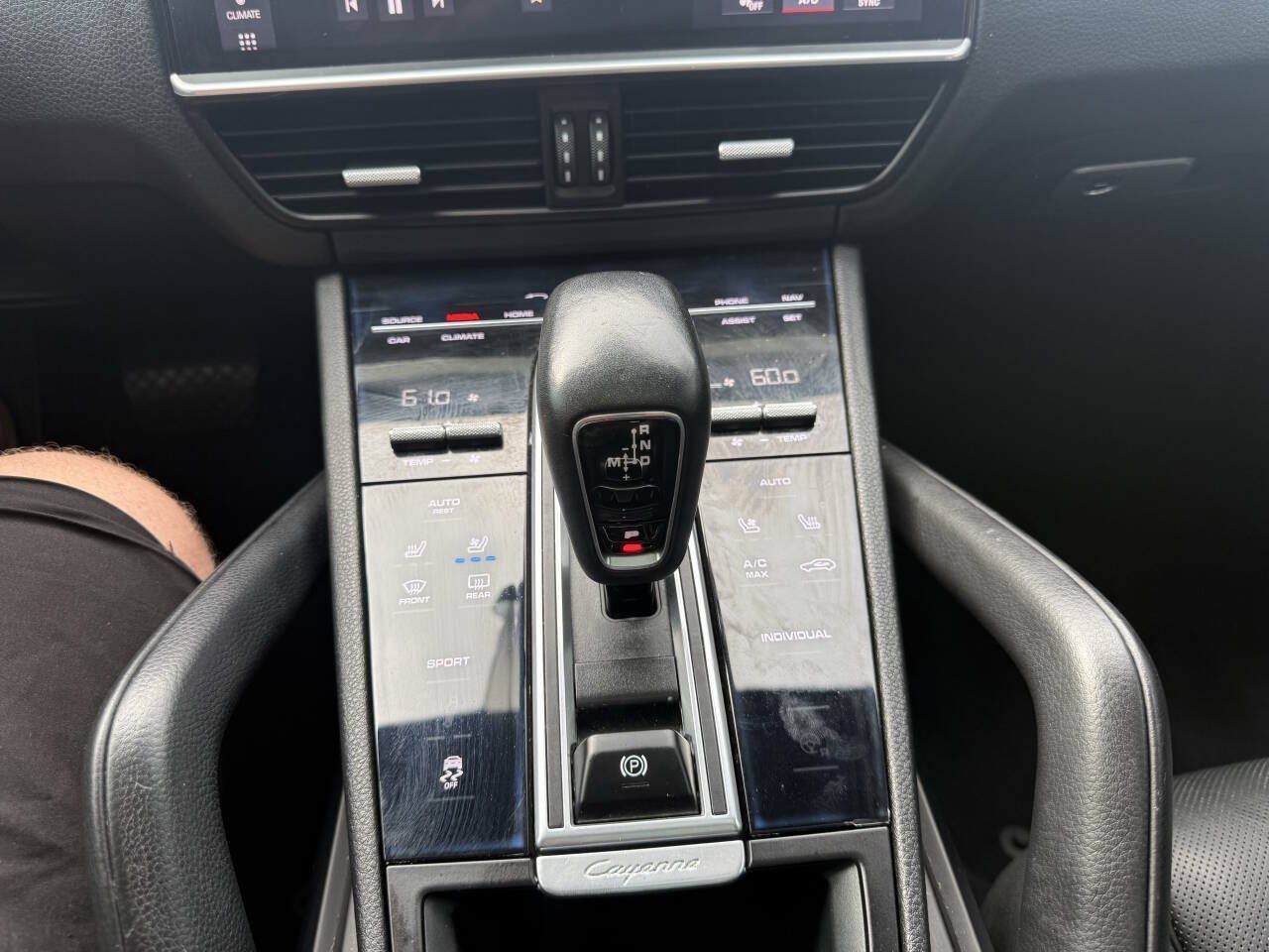 Used 2019 Porsche Cayenne AWD/4WD image 29