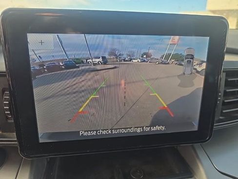 Used 2021 Ford Explorer XLT image 16