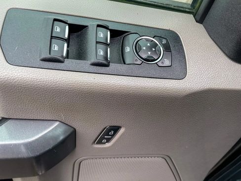 Used 2018 Ford F150 XLT AWD/4WD image 13