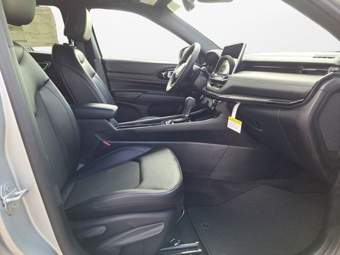 New 2026 Jeep Compass Latitude image 24