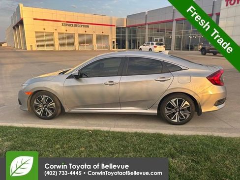 Used 2018 Honda Civic EX-T image 7