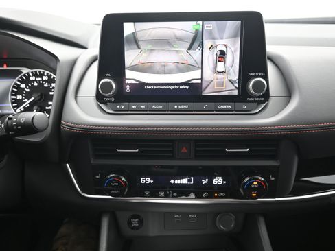 New 2026 Nissan Rogue SV image 16