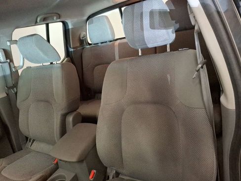 Used 2014 Nissan Frontier SV AWD/4WD image 19