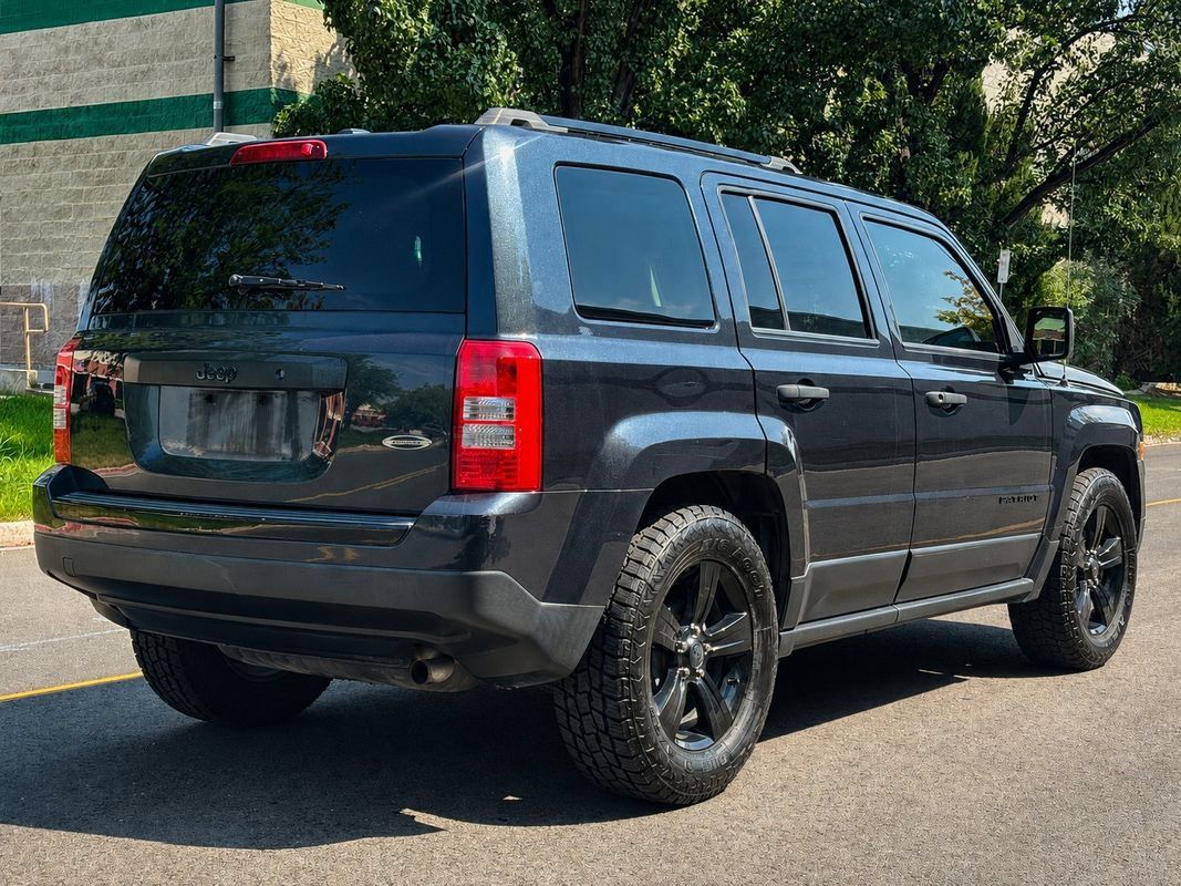 Used 2015 Jeep Patriot Sport FWD image 5
