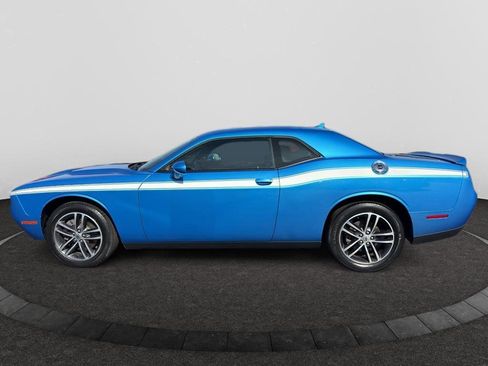Used 2019 Dodge Challenger SXT w/ Driver Convenience Group AWD/4WD image 8