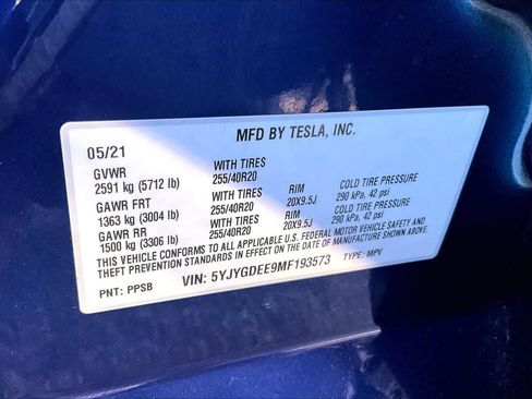 Used 2021 Tesla Model Y Long Range image 32