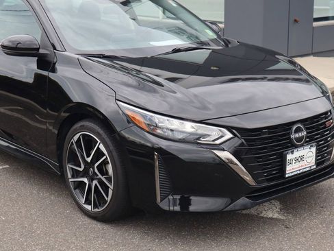 Certified 2024 Nissan Sentra SR FWD image 4