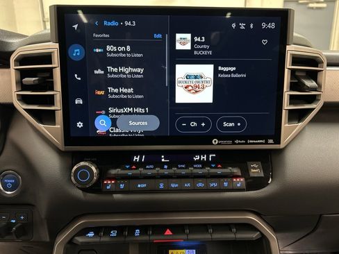 Used 2024 Toyota Tundra Limited image 27