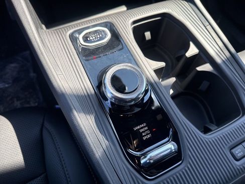 New 2026 Jeep Cherokee Overland image 15