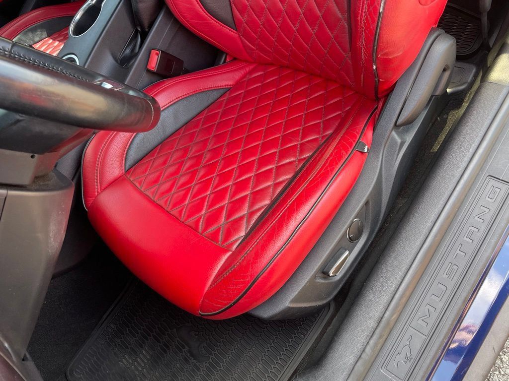Used 2019 Ford Mustang GT RWD image 23