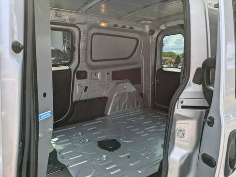 Used 2015 RAM ProMaster City Tradesman SLT FWD image 15