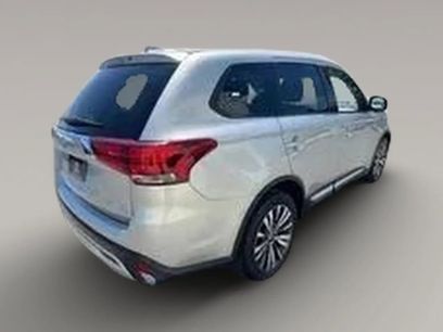 Used 2019 Mitsubishi Outlander SE